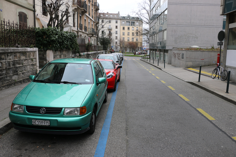 Illustration for article titled The True Star Of Geneva Is This 20-Year-Old Bugatti